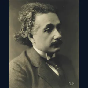 Albert Einstein na fotografii z roku 1921.