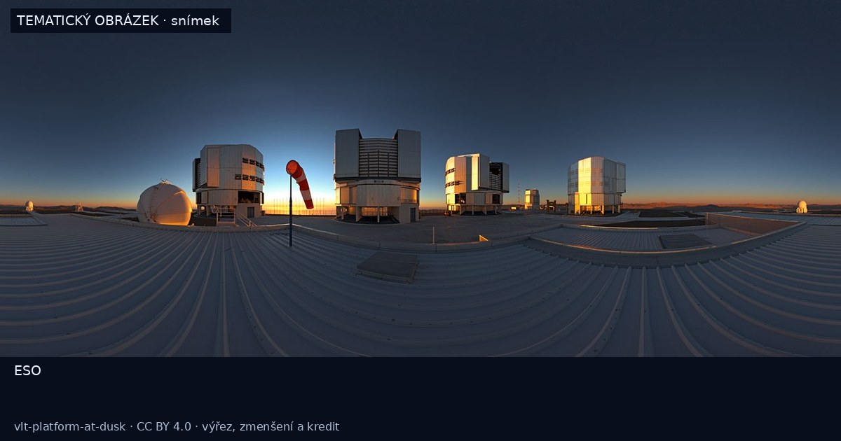 Dalekohledy VLT na observatoři Paranal za soumraku – snímek